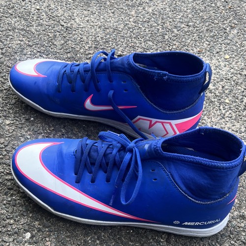 Size football boots - size,
