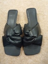 H&M Eu Size 37 Black  Low Kitten Heel Sandal Flip Flop