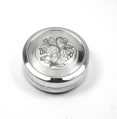 Pill box solid silver very