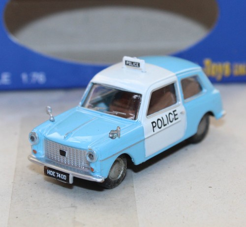 Base toys c104 bmc austin - toys,