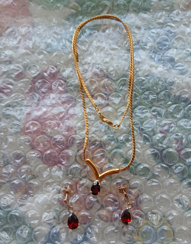 Gold tone red teardrop - red,