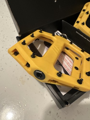 Dmr v11 pedals flat - flat, /