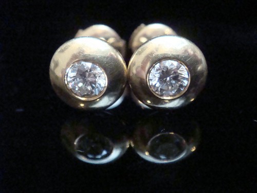 18ct 60ct colour - 18ct, 0.60ct