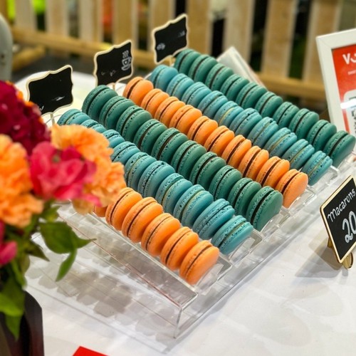 Multi slot acrylic macaron - multi,