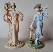 2x Small Shudehill Lady Figure