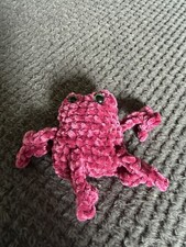 Crochet green baby leggy frog