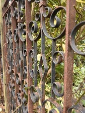 2 X Heavy wrought iron railings / Garden Dividers - Vintage / Period