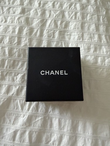 Empty chanel box - empty,