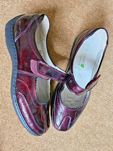 Burgundy waldlaufer patent - burgundy"waldlaufer",