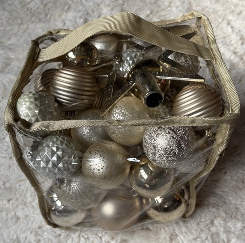 Gold and silver christmas - gold,
