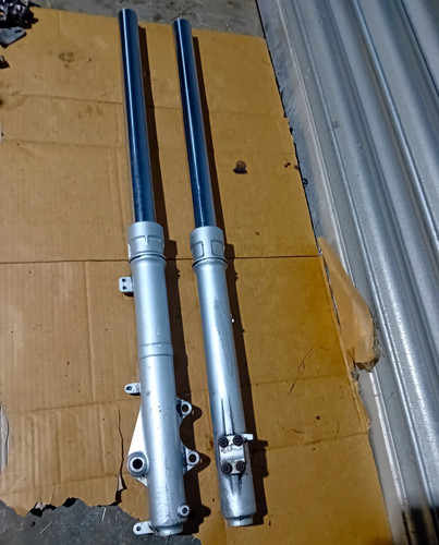 Dt125r front fork legs - legs, 3bn