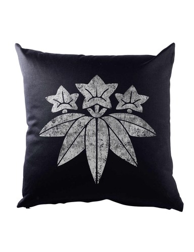 Minamoto clan mon cushion - clan,