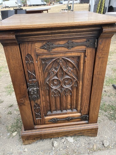 Gothic carved oak - gothic, a