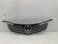 TOYOTA AVENSIS 2009-12 FRONT BUMPER GRILL 5310005110