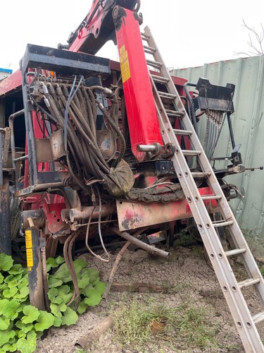 Epsilon crane m125 2012 tipper - crane,