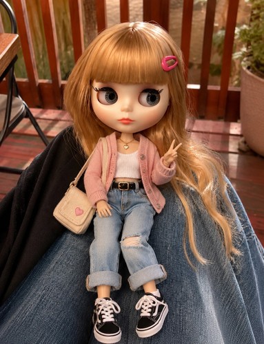 Neo blythe doll blonde - neo,