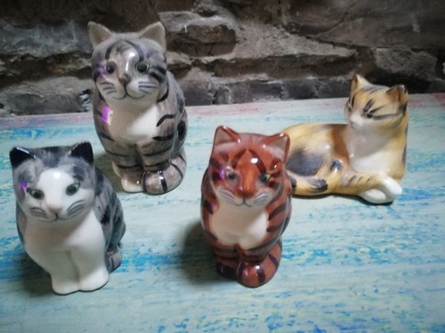 Quail ceramic cat figures - 3,