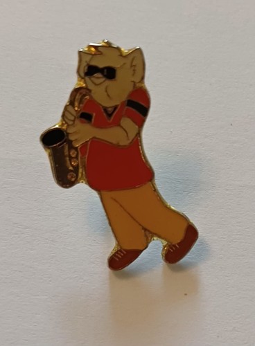 Vintage pudsey bear - bear, saxophone