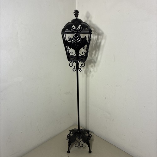 Victorian style black metal - black,
