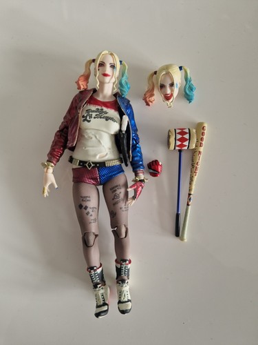 Mafex harley quinn suicide - mafex,