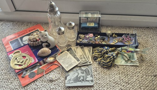 Job lot vintage collectables - lot,