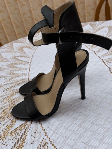 Matalan size black - 5,