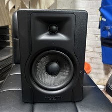 M-Audio BX5 D3 active speakers