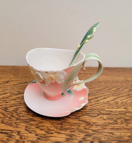 Franz porcelain moth - franz, orchid