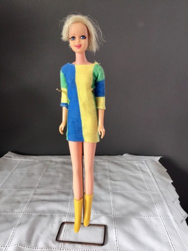 Mattel twiggy blonde - blonde, with