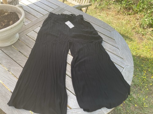 Nwt whistles black summer - nwt,