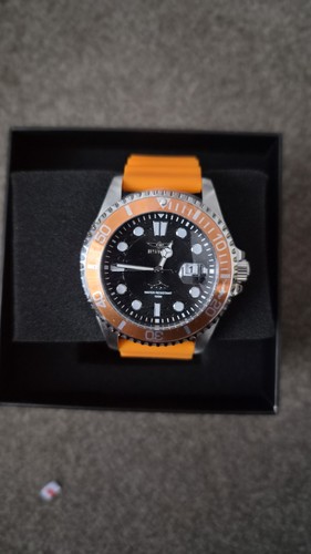 Invicta pro diver - pro, shark