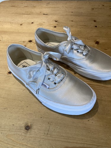 Genuine vans off - genuine,