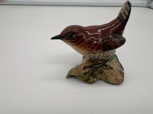 Beswick wren bird figurine - wren,