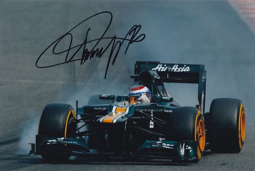 Vitaly petrov hand signed 12x8 - vitaly,