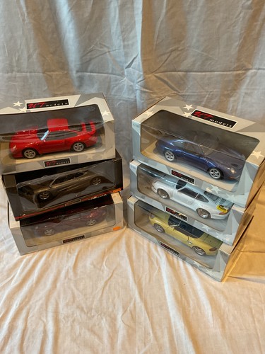 Models 6 boxed cars - -,