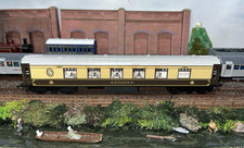 Hornby OO Gauge Pullman First