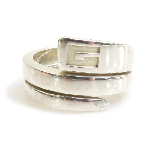 Auth gucci logo ring - gucci, g