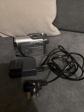 Hitachi DVDCAM DZ-MV730E Handheld DVD-RAM Camcorder Silver Tested