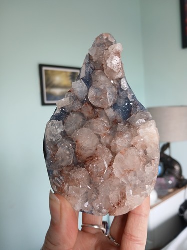 Cinnamon apophyllite blue - cinnamon, on