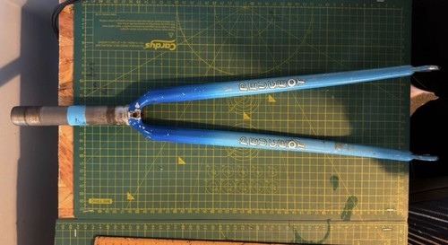 Peugeot 700c fork - 1”, steerer