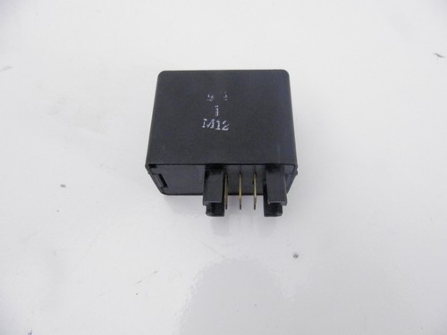 Suzuki gsx 750 ak11 - suzuki, relay