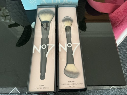 No7 base powder brush - no7, finish
