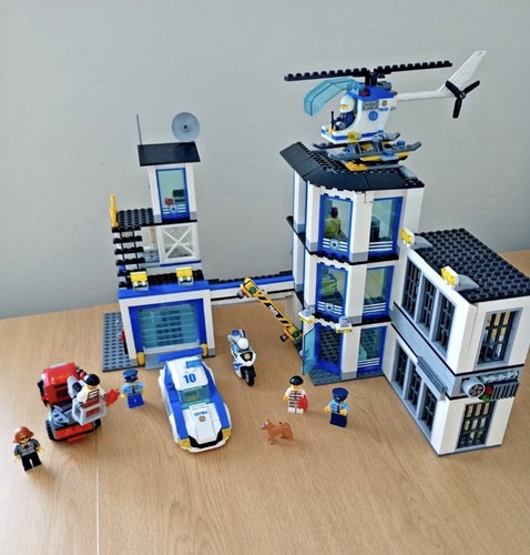 Lego city police station - police,