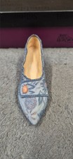 just the right shoe "lavish
