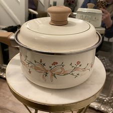 Vintage swan eternal beau