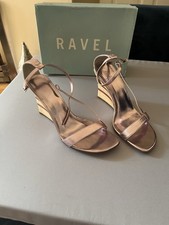 Pretty Shoes and Matching Bag  Ravel Size 5