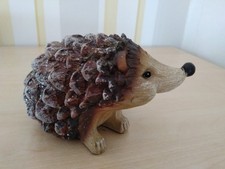 Sitting Snowy Hedgehog Ornament – 16 x 9.5 x 11 cm