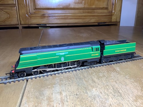 Hornby r374 2 battle - r374, sr