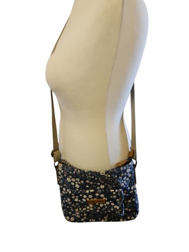 Brakeburn blue floral cross - blue,