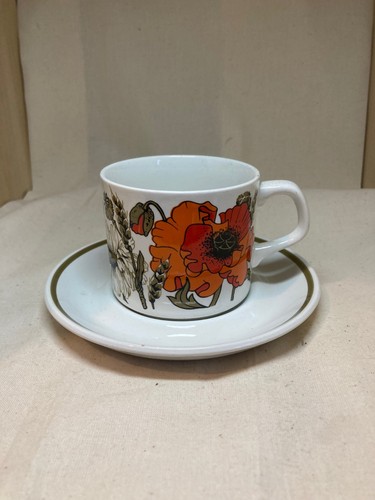 Meakin poppy plates cups - j,